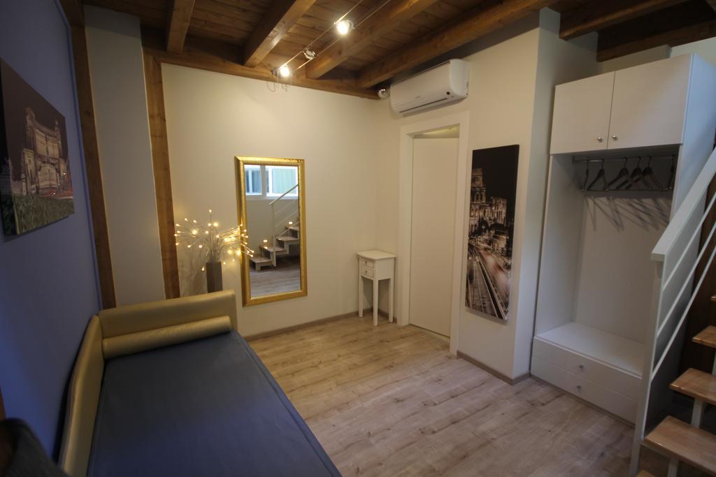 Tango Hotel Roma Quarto foto
