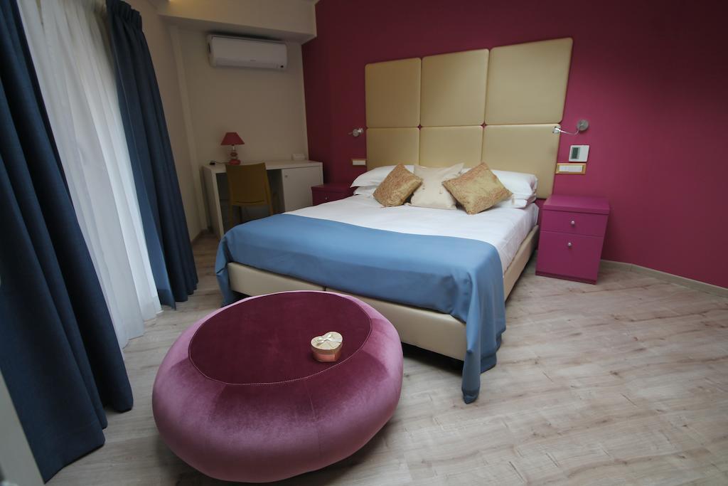 Tango Hotel Roma Quarto foto